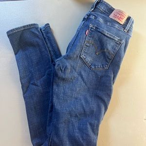 Levi’s skinny jeans